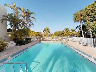 2 4 Sanibel Beach Dolphin View